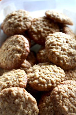 Cookies, cooled and stored.