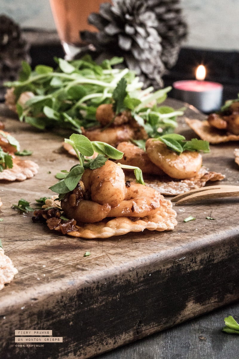 Fiery Prawns On Wonton Crisps - Cook Republic