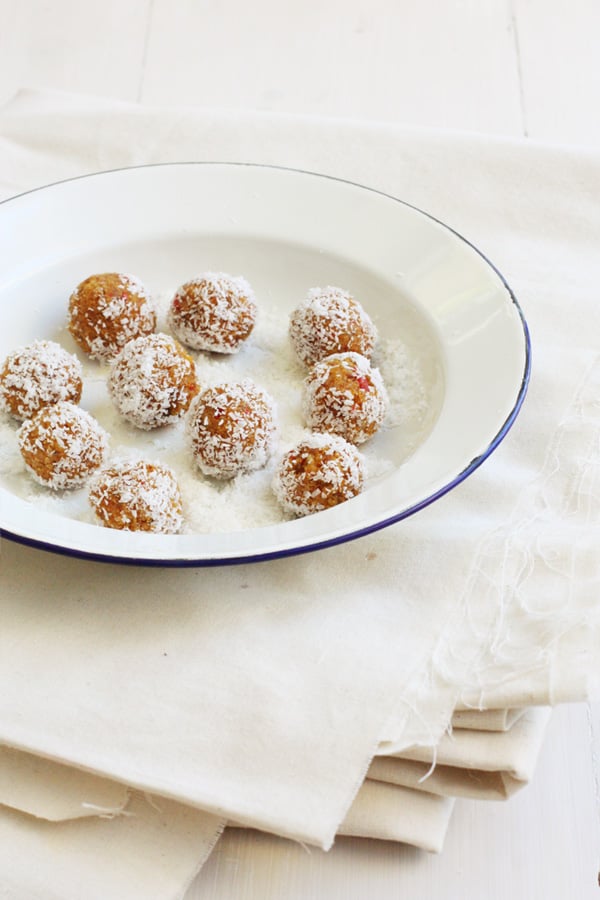 Apricot Fig And Goji Berry Powerballs - Cook Republic