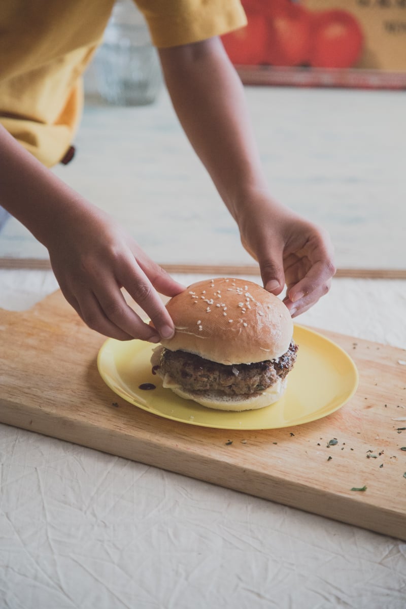 Homemade Cheeseburger - Cook Republic