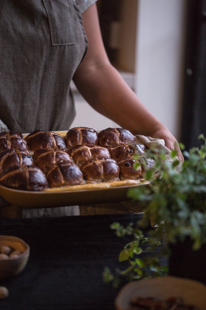 Hot Cross Bun And Nutmeg Tray Bake - Cook Republic