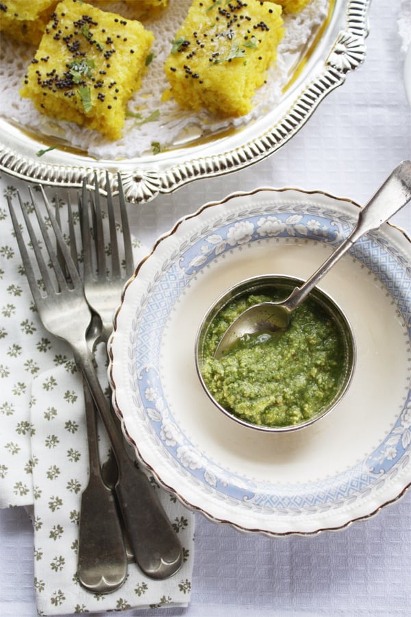 Khaman Dhokla with Green Chutney