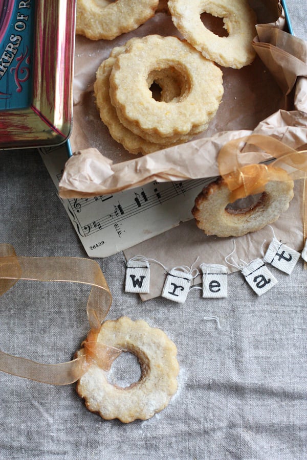 Lemon And Almond Cookie Wreaths