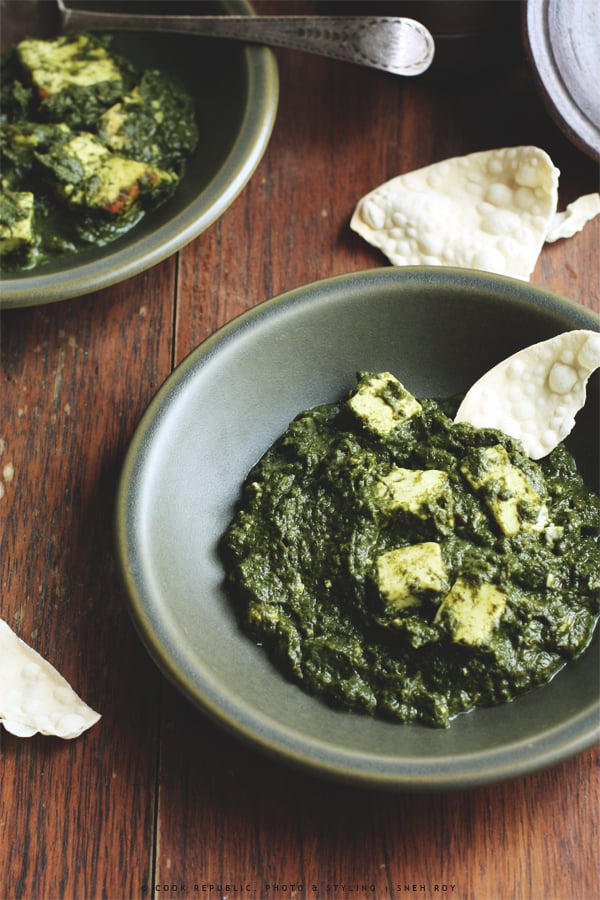 Palak Paneer - Healthy Spinach Cheese Curry