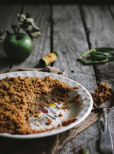 Old Fashioned Apple Crumble