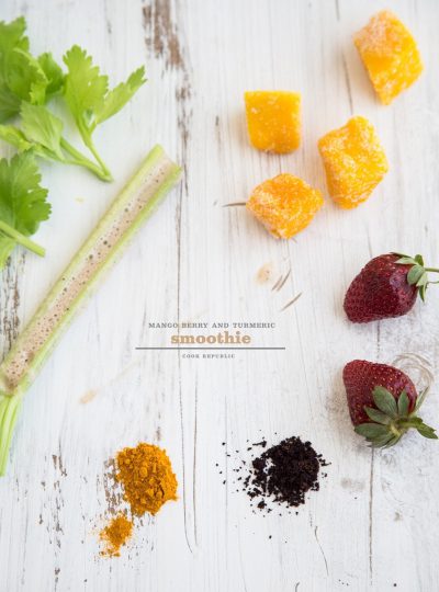 Mango Berry And Turmeric Smoothie
