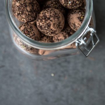 Nutty Chocolate Powerballs - Cook Republic #vegan #blissballs #isolationsnack