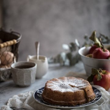 Apple And Almond Cake