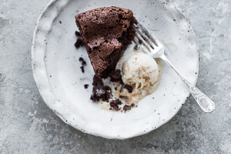 Flourless Chocolate Cake - Cook Republic