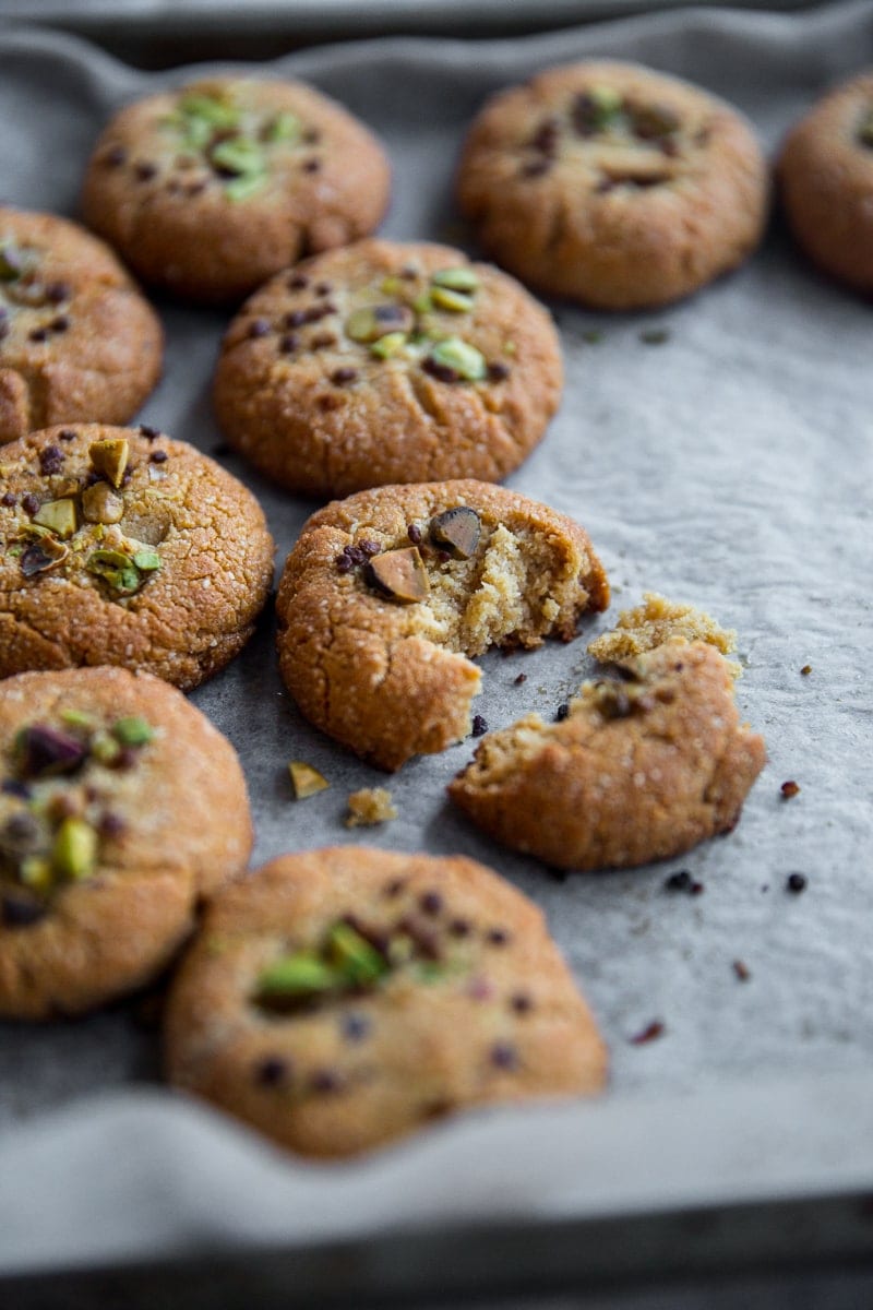 5 Ingredient Vegan Tahini And Almond Cookies - Cook Republic #vegan #glutenfree #tahini #cookies