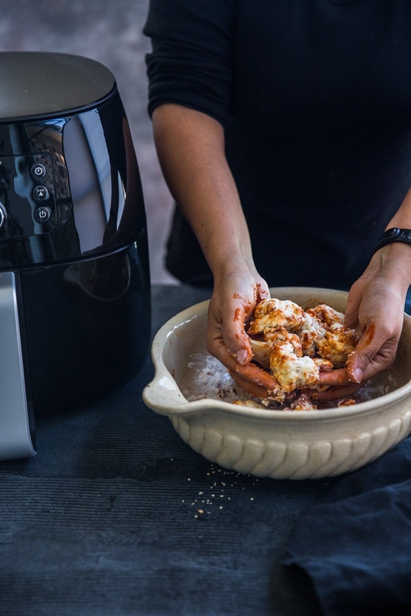 Crispy Cauliflower Buffalo Wings With Sour Cashew Cream Sauce - Cook Republic #vegan #airfryer #glutenfree #healthy