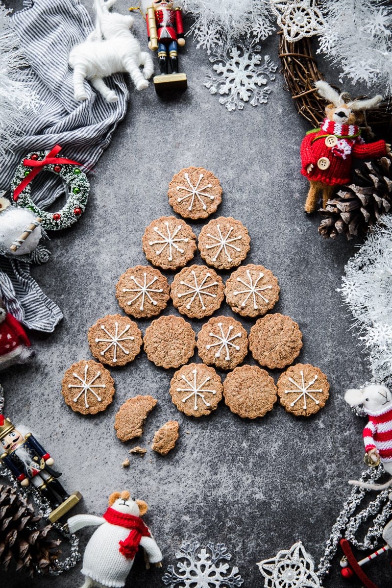 Vegan Gingerbread Tahini Cookie - Cook Republic #vegan #baking #glutenfree #foodphotography
