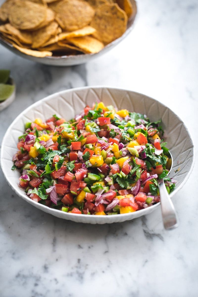 Mango Pico De Gallo - Cook Republic #picodegallo #mexicansalsa #foodphotography #summerrecipe #vegansalad