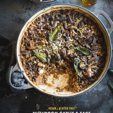 Vegan Baked Mushroom Garlic Sage Risotto - Cook Republic #veganrisotto #mushroomrisotto #bakedrisotto