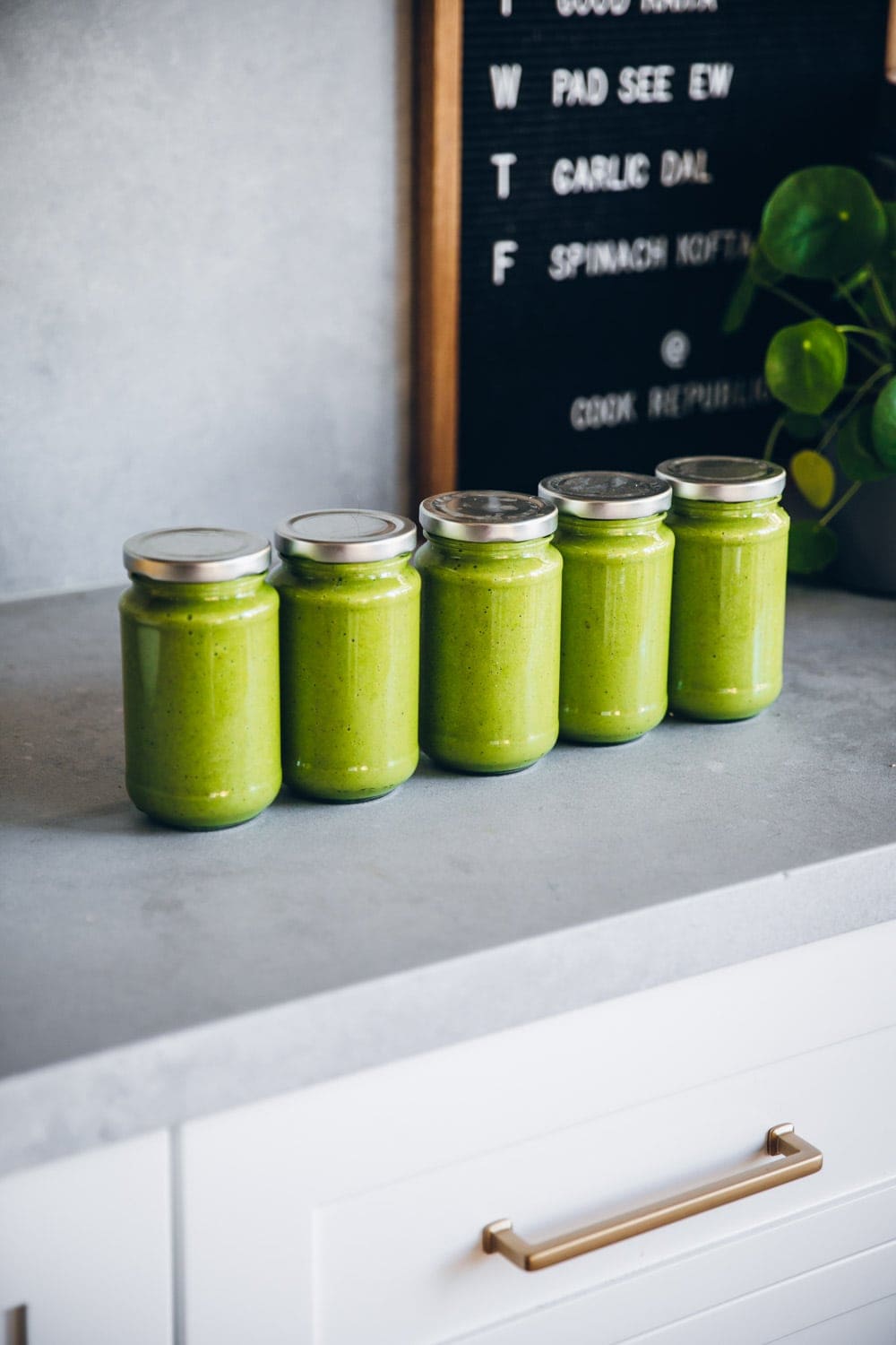 Green Kiwi Bomb Smoothie - Cook Republic