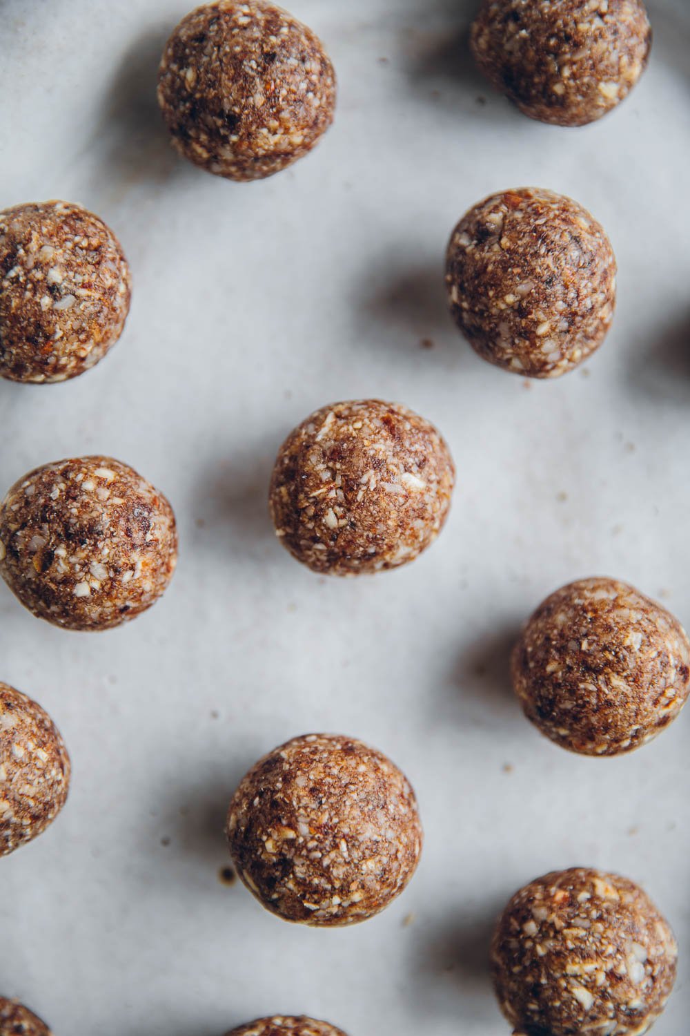 Vegan Caramel Bliss Balls - Cook Republic #vegancaramel #veganblissballs #caramelblissballs