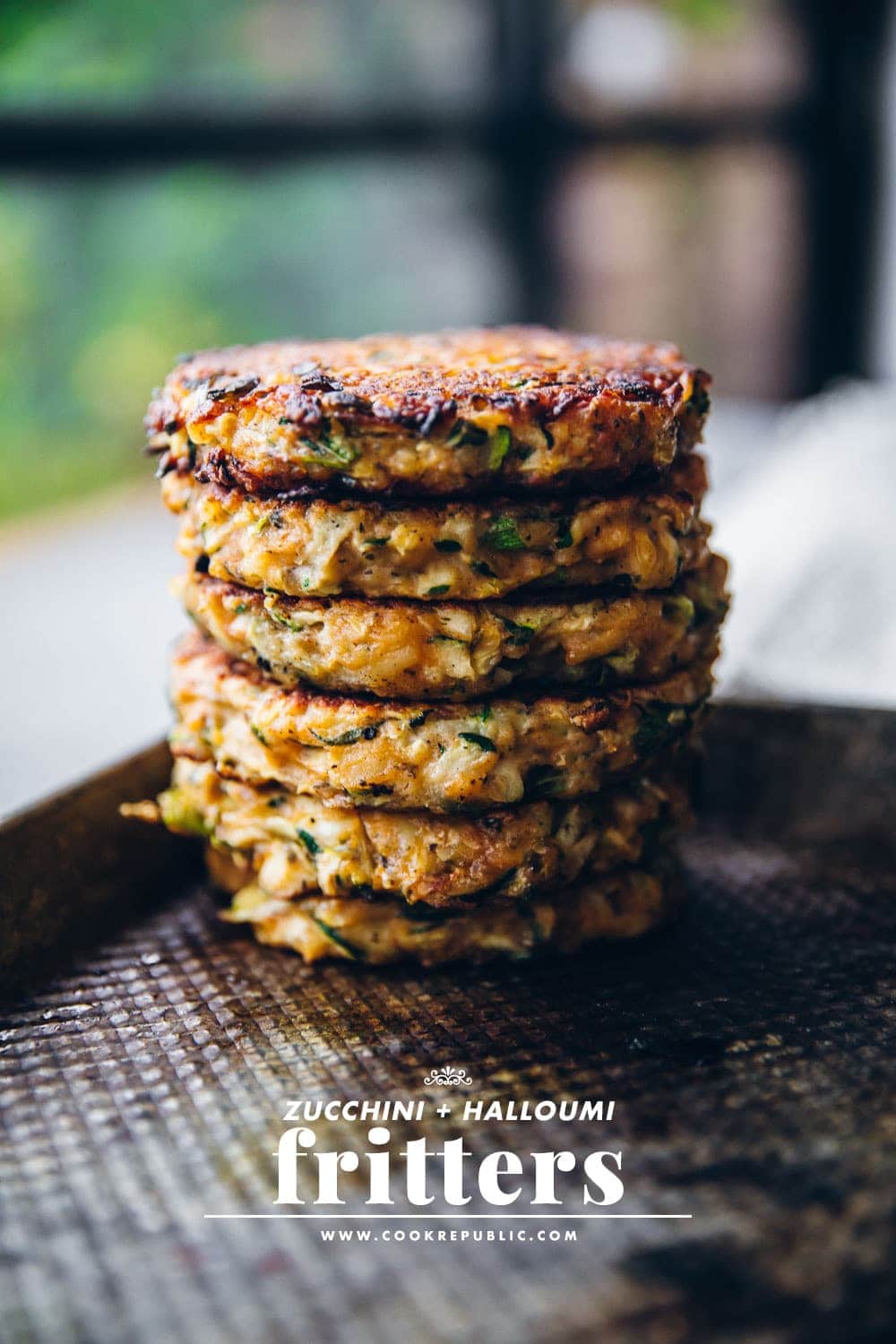 Crispy Zucchini Halloumi Fritters - Cook Republic #zucchinifritters