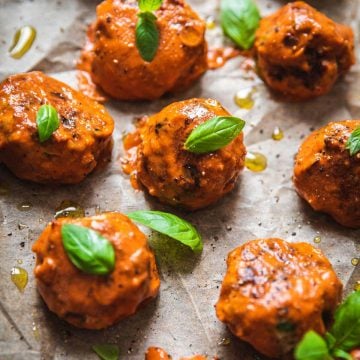 Healthier Chicken Meatballs In Marinara Sauce - Cook Republic #dairyfree