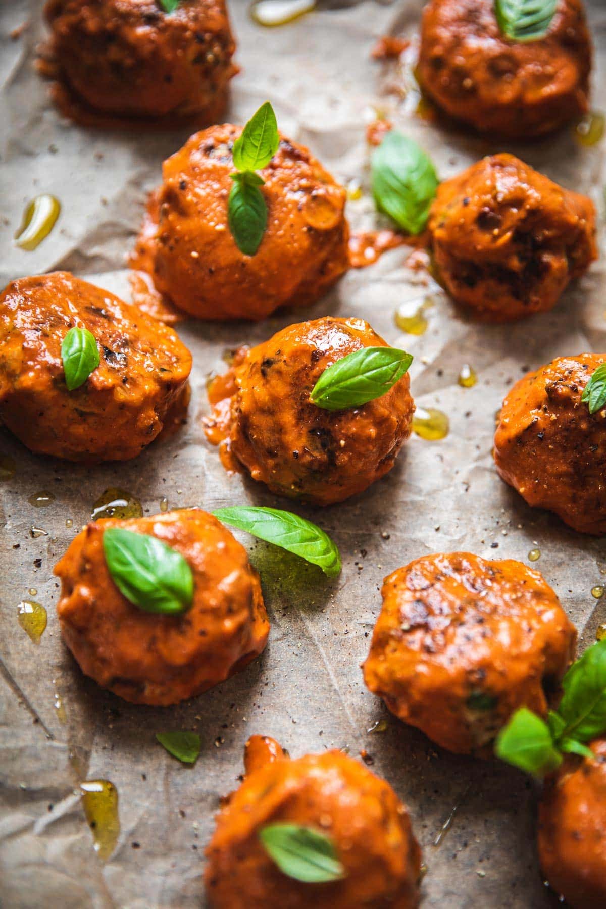 Healthier Chicken Meatballs In Marinara Sauce - Cook Republic #dairyfree