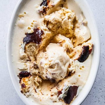 Creamy Burnt Basque Cheesecake Gelato in a large ceramic bowl