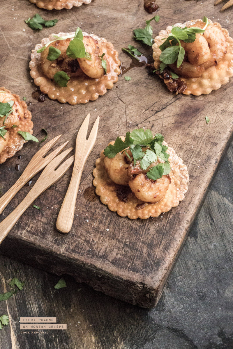 Fiery Prawns On Wonton Crisps - Cook Republic